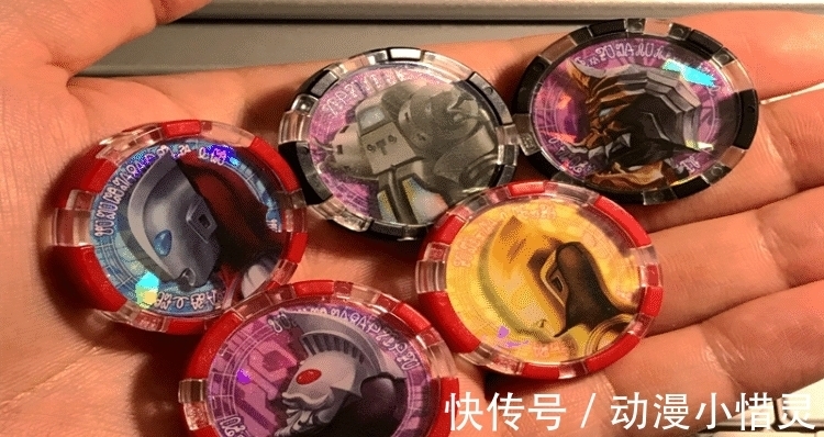 尤莉安奥特曼|特利迦奥特曼形象公布,黑影身份实锤,小金人总算洗白了!