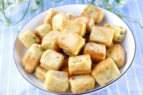 小孩子的补钙小零食不用烤箱也能做，一口一个还可以当早餐