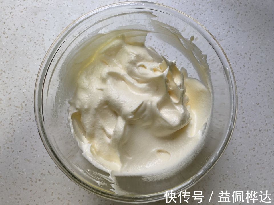 小饼|最近孩子迷上了这小饼，不加一滴水不加一滴油，酥脆可口，太香了