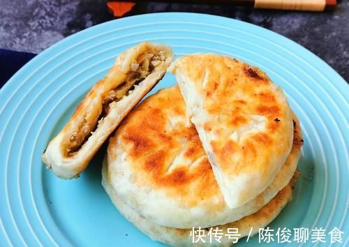 面团|冬天，遇到这菜再贵我都会买几斤，做成馅饼家人爱吃，真香