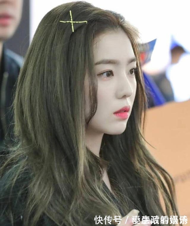 青木 别再染“挂耳染”了!今年秋天流行“奶茶发”,时髦减龄又气质