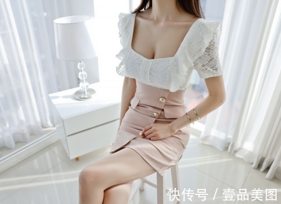 雾彩|女神孙允珠的时尚搭配:风铃雾彩粉红曼妙半袖包臀裙