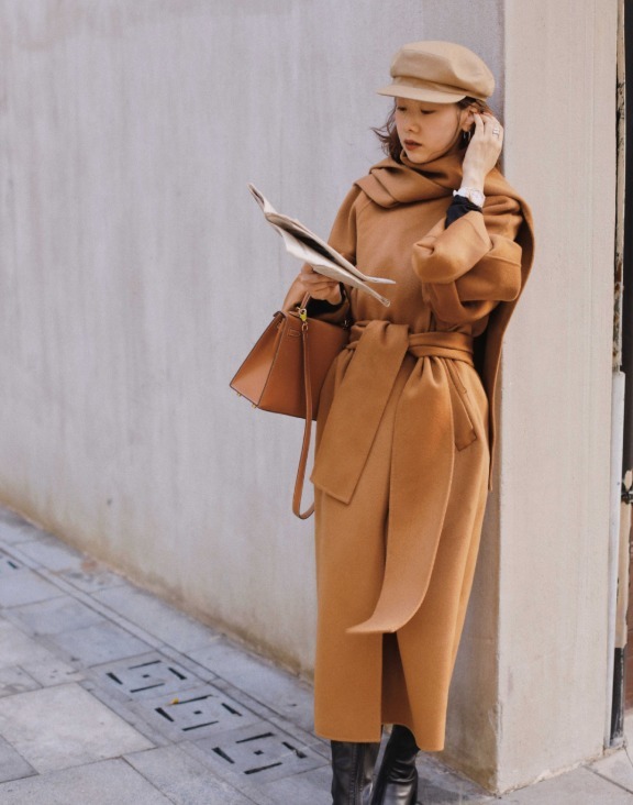 小蛮腰 穿大衣不要只会敞开穿了,搭配腰带保暖显瘦又高级,谁穿都好看