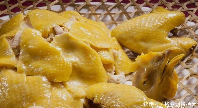 盐焗鸡|自制“盐焗鸡”,不用加一滴水,只需要这样做,肉质鲜滑入味!