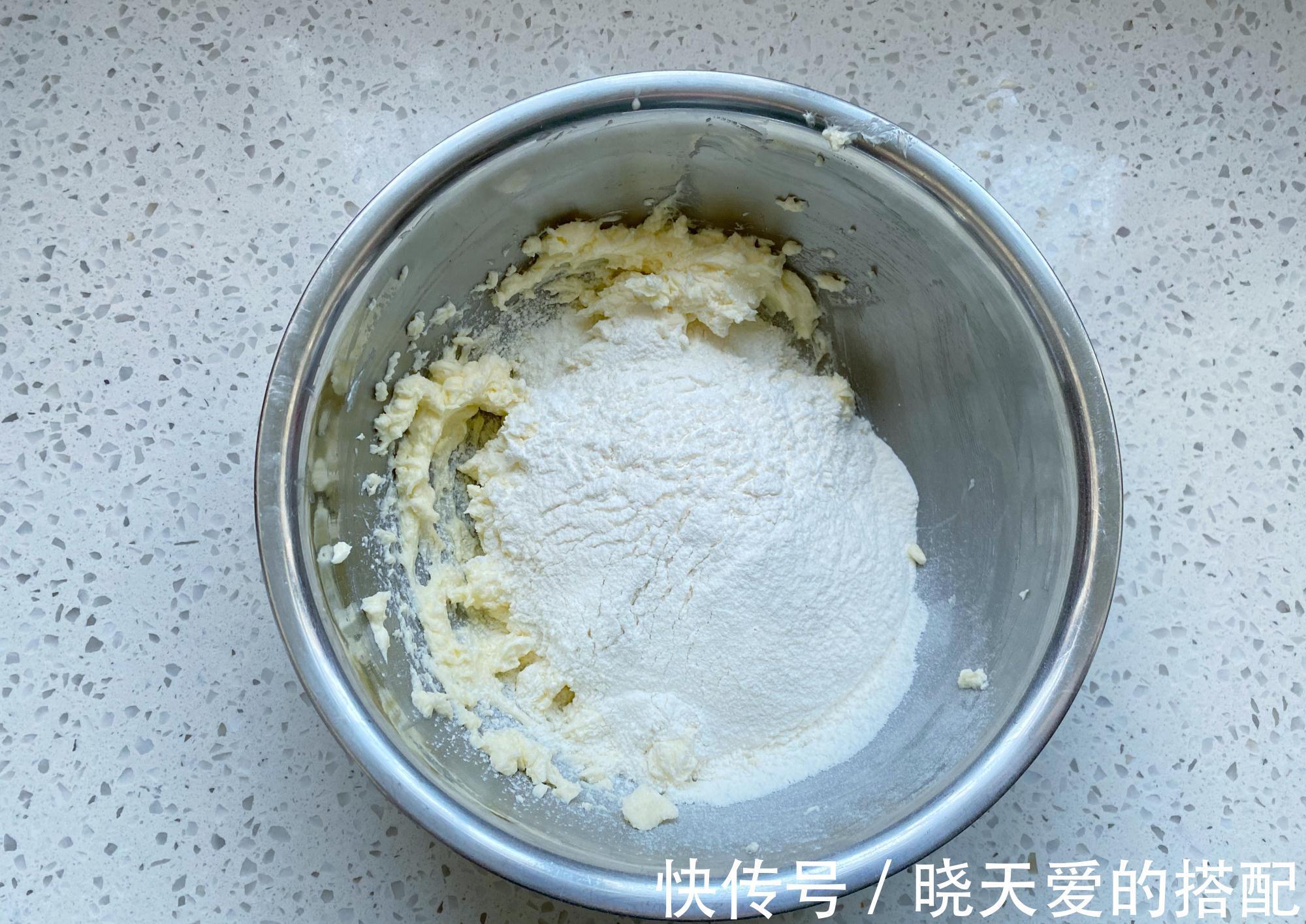 香酥掉渣的黄油饼干在家就能做,制作简单不含添加剂,孩子也能吃