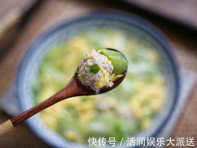 水淀粉|三伏天,闷热湿气重,常给家人做此汤,清淡营养,助你安稳度伏天