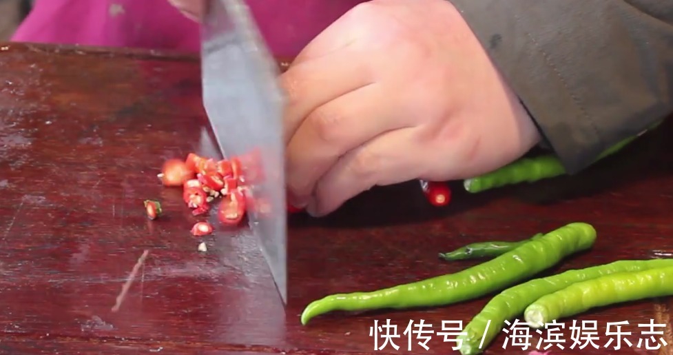 韭菜|腰花最好吃的做法，大把藤椒大把辣椒，美味过瘾又大补