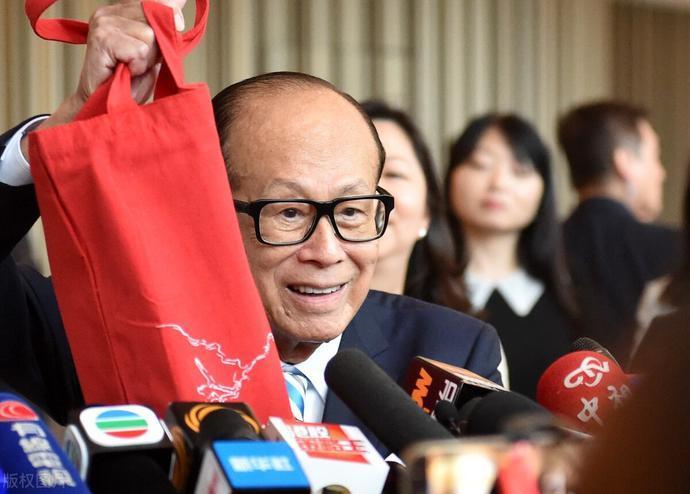 富豪|为什么李嘉诚、潘石屹都套现走人？你以为自己的智商超过富豪呢