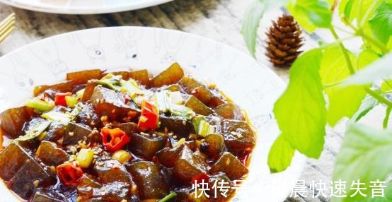 炒凉粉|天热适合吃凉粉，Q弹又爽口，辣辣的太好吃！