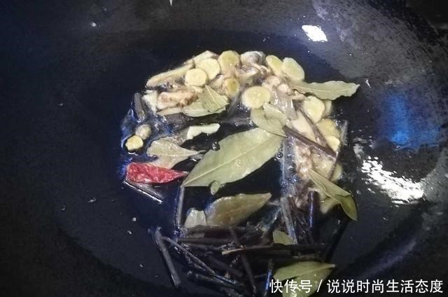 补冬少不了羊肉，羊肉做得好，有两样调料少不了