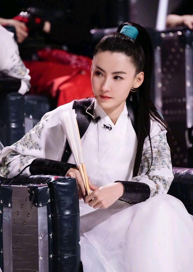 宣璐被淘汰，粉丝喊话想投票复活她，观众：戏里戏外都是意难平