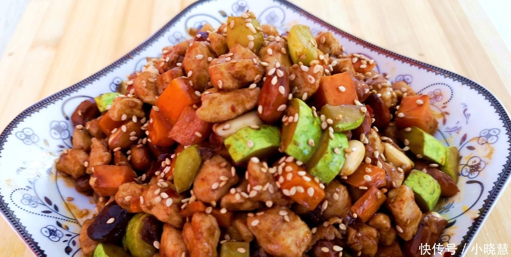 花生米|1块鸡胸肉, 1把花生米, 小媳妇往锅里一丢, 下酒又下饭, 一大盘不够吃