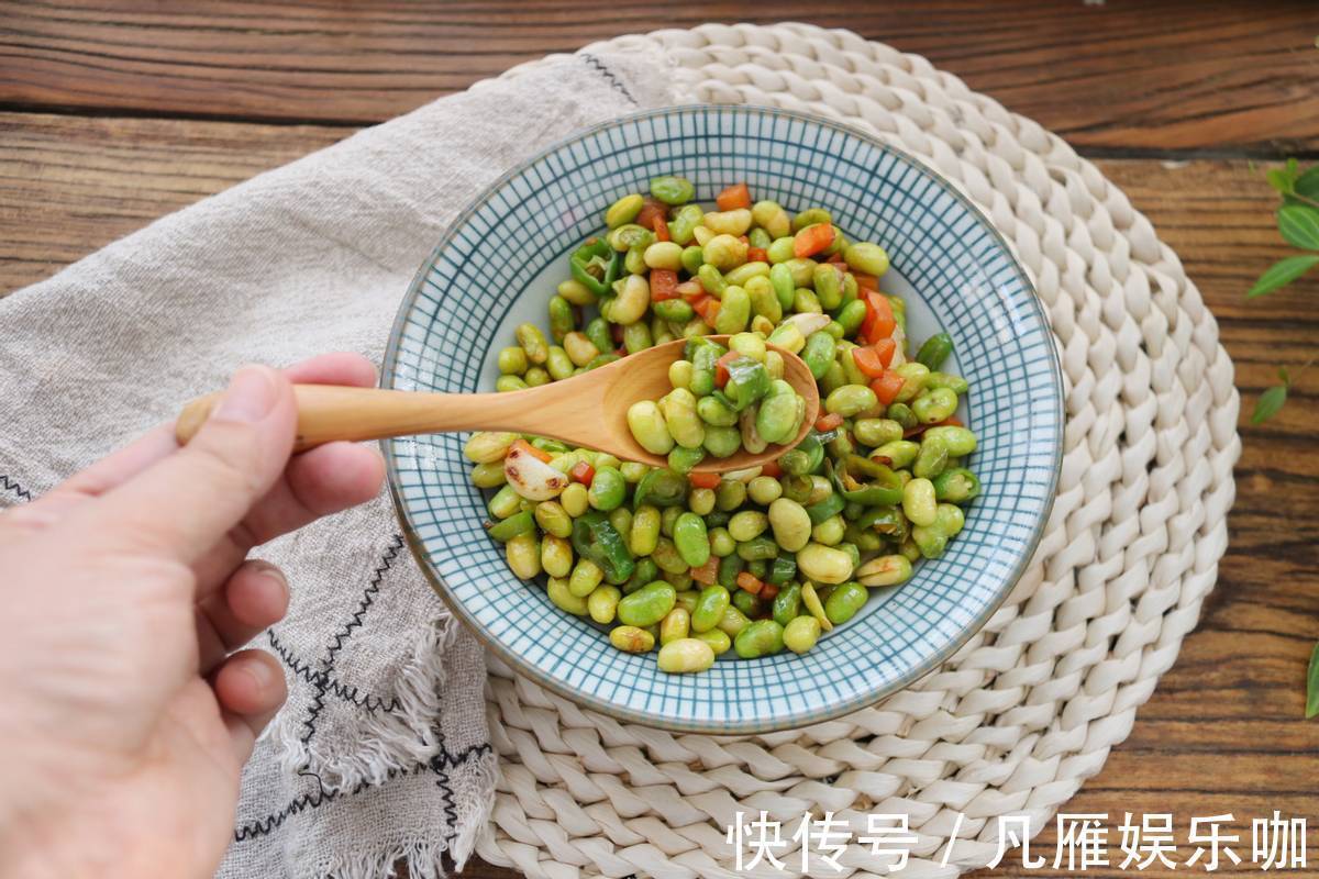 素炒毛豆|这蔬菜很不起眼,却是“含钾高手”,钙远超牛奶,夏季出汗要常吃