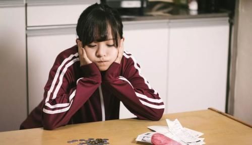 妈妈|发现孩子偷钱后,是该打骂还是装不知道?很多父母都选错了