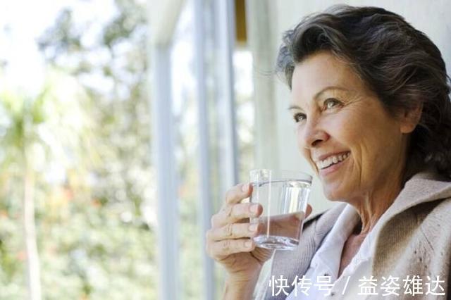 茶水|聪明的人,都会在3个时间段喝水,坚持一段时间就会发现你瘦了