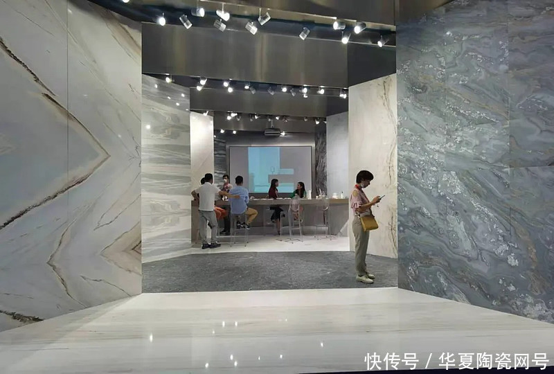 岩板|他们坚称，“岩板不是瓷砖，而是人造石”