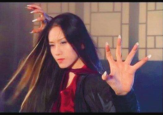 摘下|她是《射雕英雄传》中梅超风,10年不摘帽子,摘下令人感慨颇多