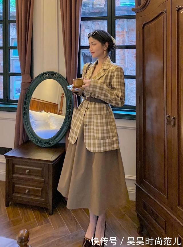 阔腿裤 初春流行的四种搭法,简单百搭又时髦,时尚达人们都爱穿