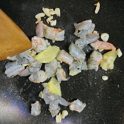 裙带菜虾仁豆腐汤