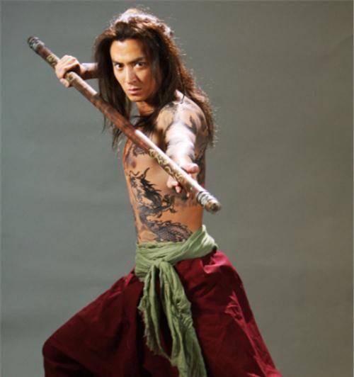 号称|号称统领80万禁军教头的林冲,放到现代,相当于多大的官职?