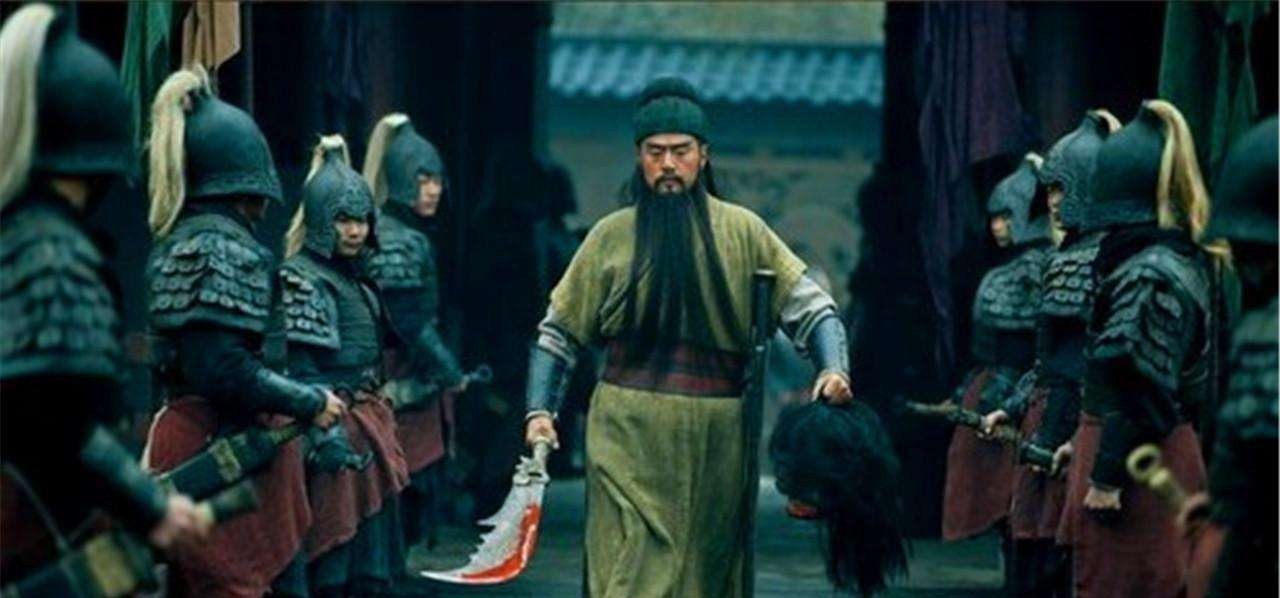 搞不清|上将潘凤，可斩华雄？为什么三国总有人搞不清自己的定位？