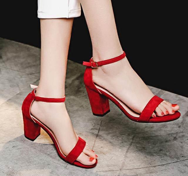 夏季新款一字带凉鞋，穿上特别清凉显脚白