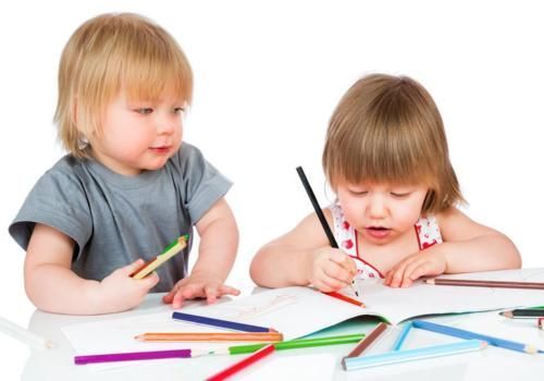 洞洞|自动铅笔带来方便的同时,却有诸多隐患,难怪老师不推荐学生使用