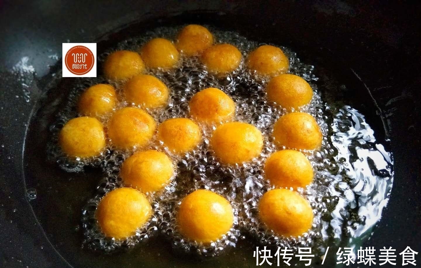 丸子|南瓜不要煮粥喝了，教你个新吃法，做出来比鸡米花都好吃！