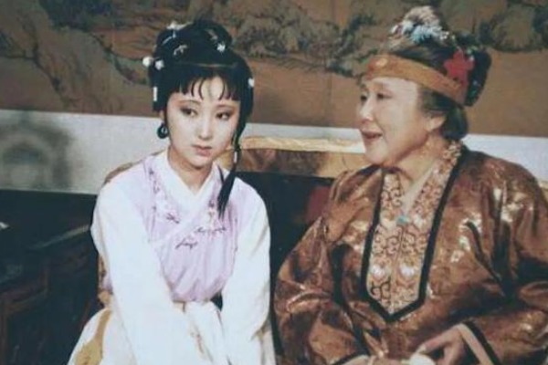 高鹗#林黛玉是贾母心头肉,可她去世当晚,贾母却看都不看一眼