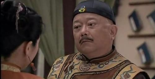 老年|乐山大佛颜值进化之路：摘掉美瞳和假发，从流浪汉变白净佛祖