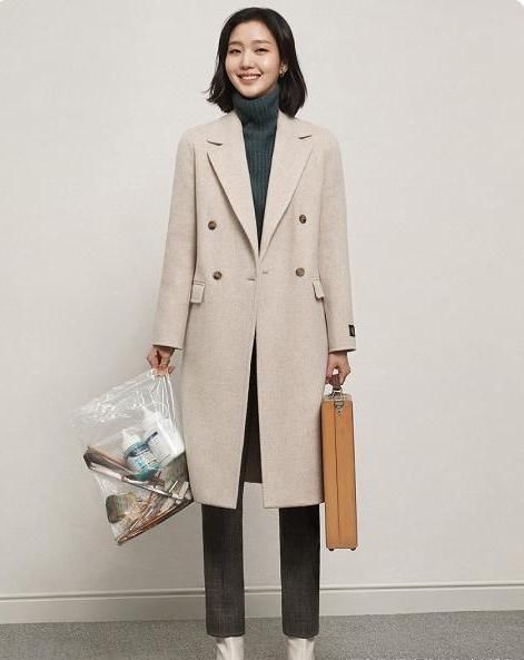 优雅的职场女人，学这5套职场新造型，干练沉稳又有女人味