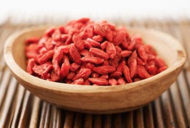 枸杞子|枸杞百利却有三害,很多人不在意,以为养生其实是雪上加霜!