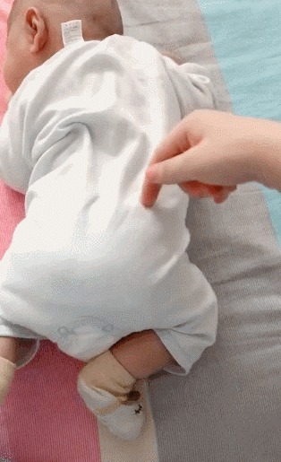 |搞笑GIF:娶了个这样的媳妇真是无语了啊,欢乐无限多呢