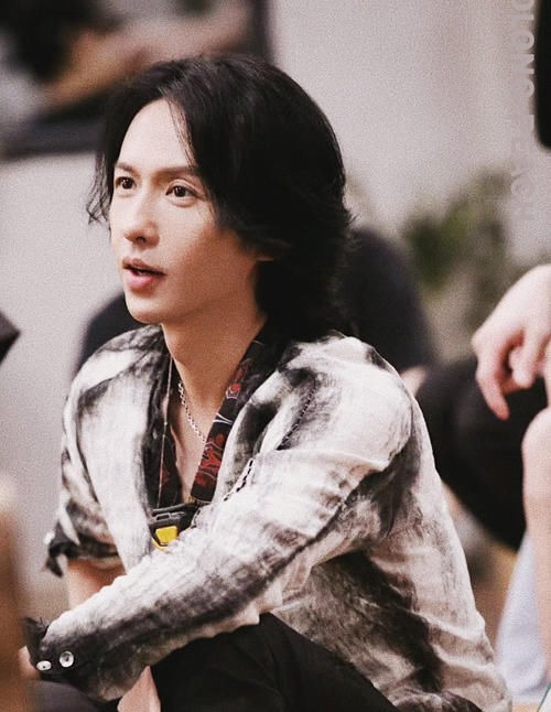 《披荆斩棘》张淇火了！投票力压张智霖排第一，经纪人放话不买票