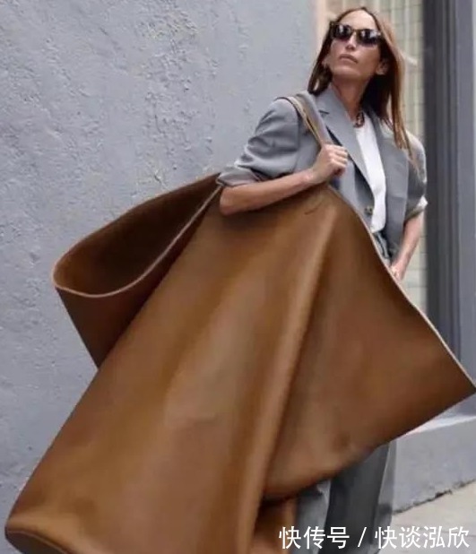 venet看腻了普通款包包,不妨来看看这些有设计感的包包