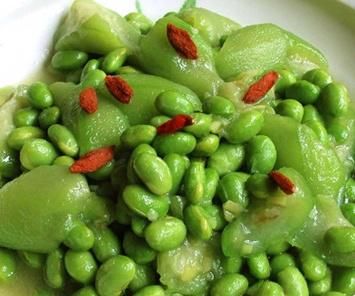 便秘|丝瓜遇上它，才是绝配，几分钟一盘，调便秘、通筋骨，家人都爱吃