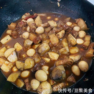 芋头红烧肉|鹌鹑蛋芋头红烧肉