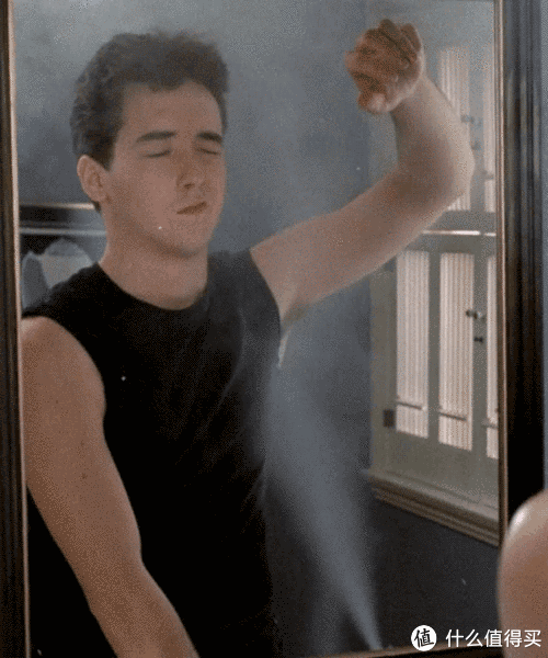 一个男生突然开始喷香水了代表什么？？？