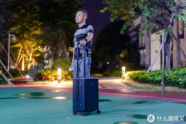 地平线|君的生活日志 篇五十五：旅行的好伙伴，地平线8号登机箱，好推又时尚！