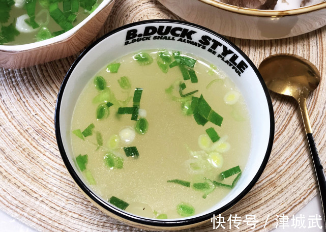 秋天最该吃这肉，比牛肉香，比排骨滋补，热乎乎炖一锅，吃美全家人