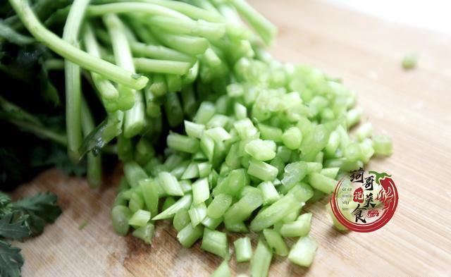 失眠|失眠最怕这菜,睡眠不好的人要多吃,夜晚睡得更香甜,一觉到天亮