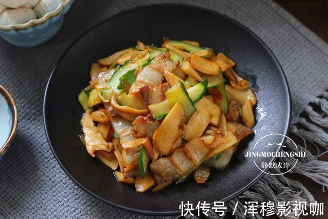 比肉香的杏鲍菇炒法,不爱吃蔬菜的孩子也抢着吃,搭配是关键