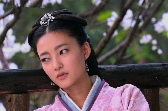 人真|皇帝选谁侍寝全看心情,后宫嫔妃如何争宠,争宠绝招让人面红耳赤