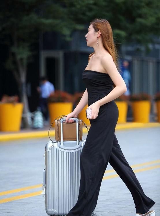 美丽动人的小姐姐,打造伶俐时尚,显淑女气质