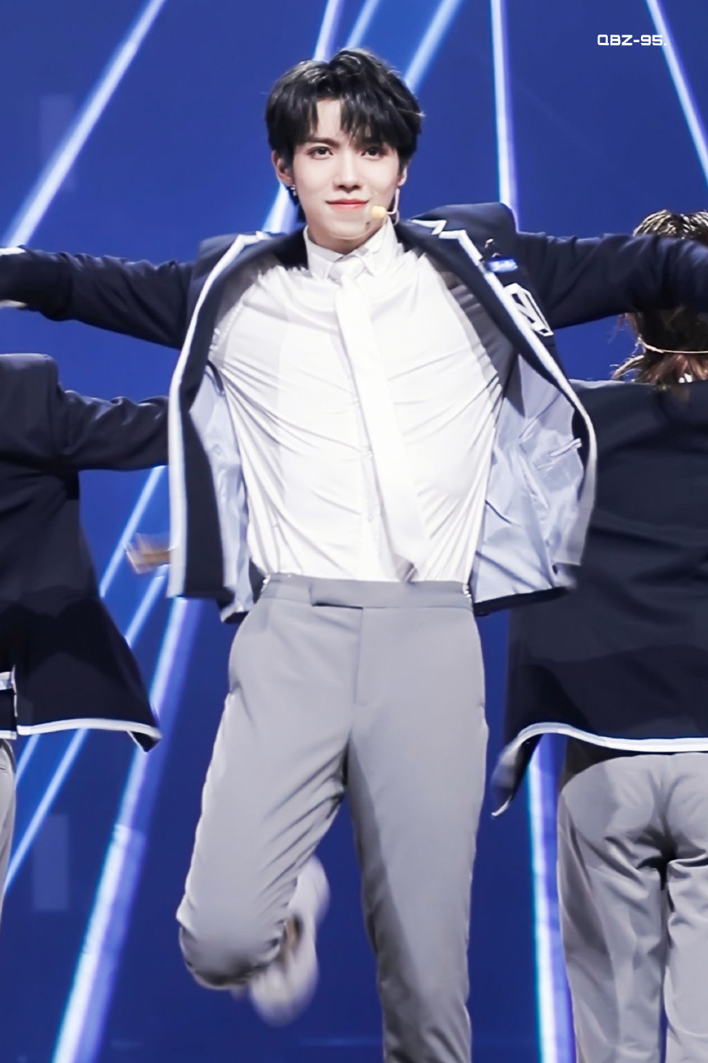 总决赛比拼：《青3》双C余景天罗一舟对打，《创4》轮C刘宇存变数