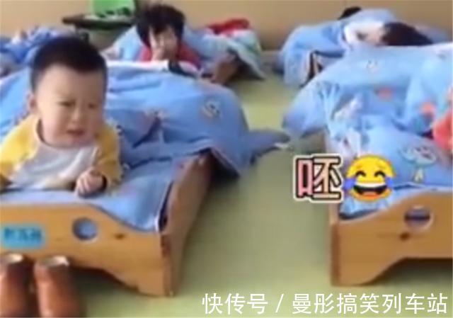 萌娃|幼儿园俩萌娃睡午觉前唠嗑,“灵魂对话”笑翻网友:三观不合啊