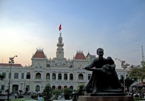 上任|胡志明在华生活20年,与汉文化颇有渊源,为何上任后废除汉字?