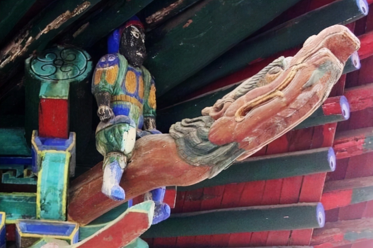 斗拱!古代建筑的檐子下面,竟藏有谜一样的“角”神,这是怎么一回事