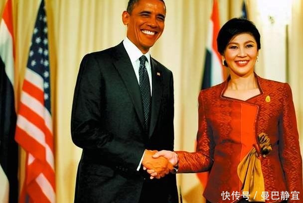 耐看|53岁泰国前总理英拉气质真好,穿搭堪称女强人典范,优雅又耐看