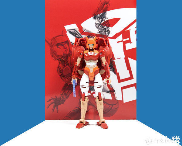 bet擎天柱的一生挚爱：变形金刚网飞限定 塞伯坦之战艾丽塔